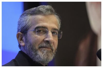 پذیرش رونوشت استوارنامه‌های سفرای جدید نیجر و آلمان توسط باقری