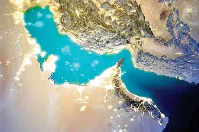 ترامپ: محاصره دریایی ایران باقی خواهد ماند/ تنگه هرمز کاملا باز و آماده برای کسب‌وکار است