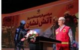 تصویری متفاوت از پزشکیان در لباس آتش‌ نشانی