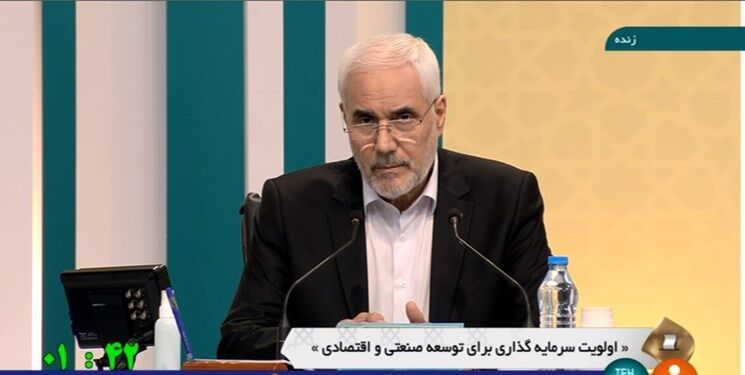 رنگ انتخاباتی مهرعلیزاده به جای مشکی فیروزه‌ای شد