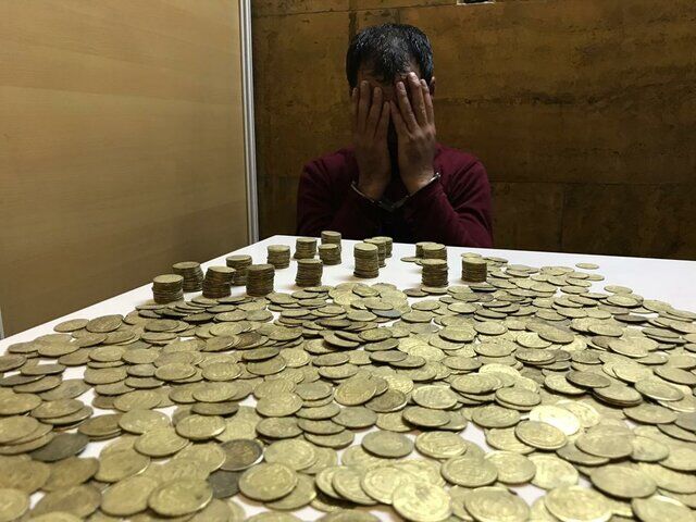 کشف سکه‌های تاریخی از خانه‌ای در ورامین 