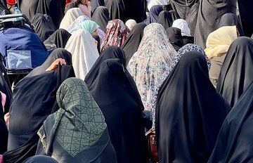 واکنش معنادار آذری جهرمی به پوشش زنان در نماز عید فطر