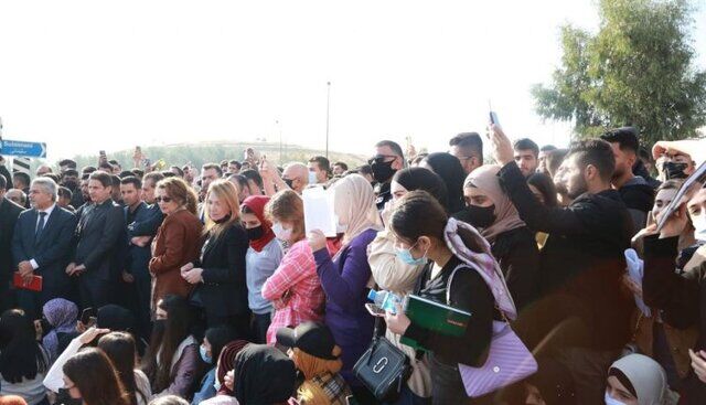 به آتش کشیدن دفتر اتحادیه میهنی کردستان عراق در سلیمانیه+عکس