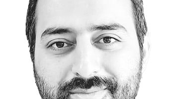 سیاست ارزی یا سیاست‌زدگی؟