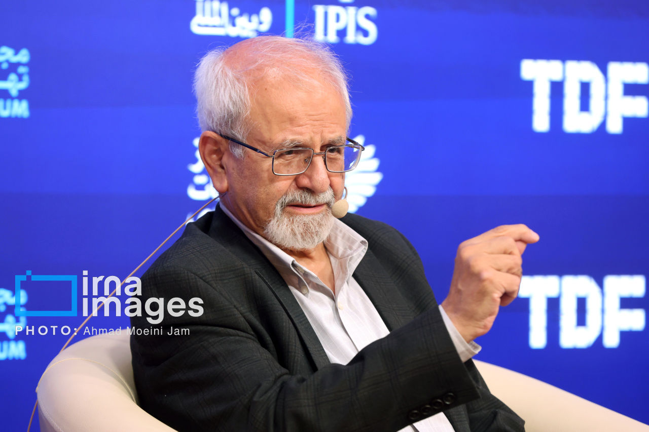 سجاد‌پور: بدون توجه به تاریخ، فهم مناسبات بین‌المللی امکان‌پذیر نیست / ما یک ملت تاریخی هستیم، اما به قدر کافی کار علمی در این زمینه نمی‌کنیم