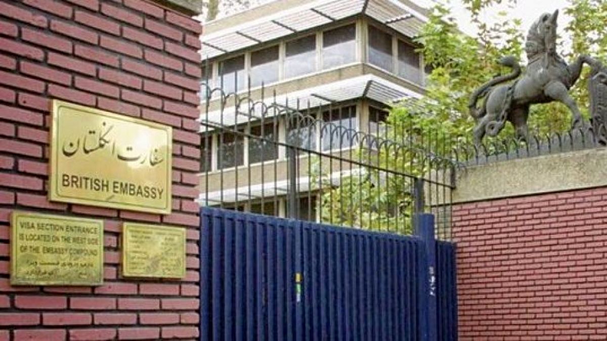 2 تصویر منحصر به فرد از داخل سفارت بریتانیا در تهران