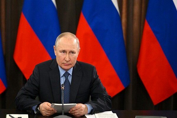 امضای قانون نقض حکومت نظامی در روسیه