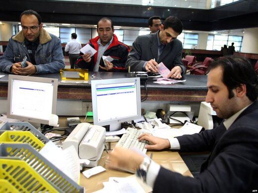 وقتی وزیر اقتصاد حرف‌های رییس کل بانک مرکزی را نقض می‌کند
