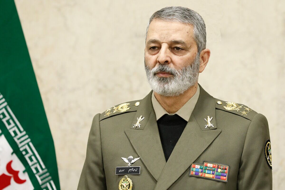 دیدار سرلشکر موسوی با خانواده شهید حاجی‌زاده + عکس