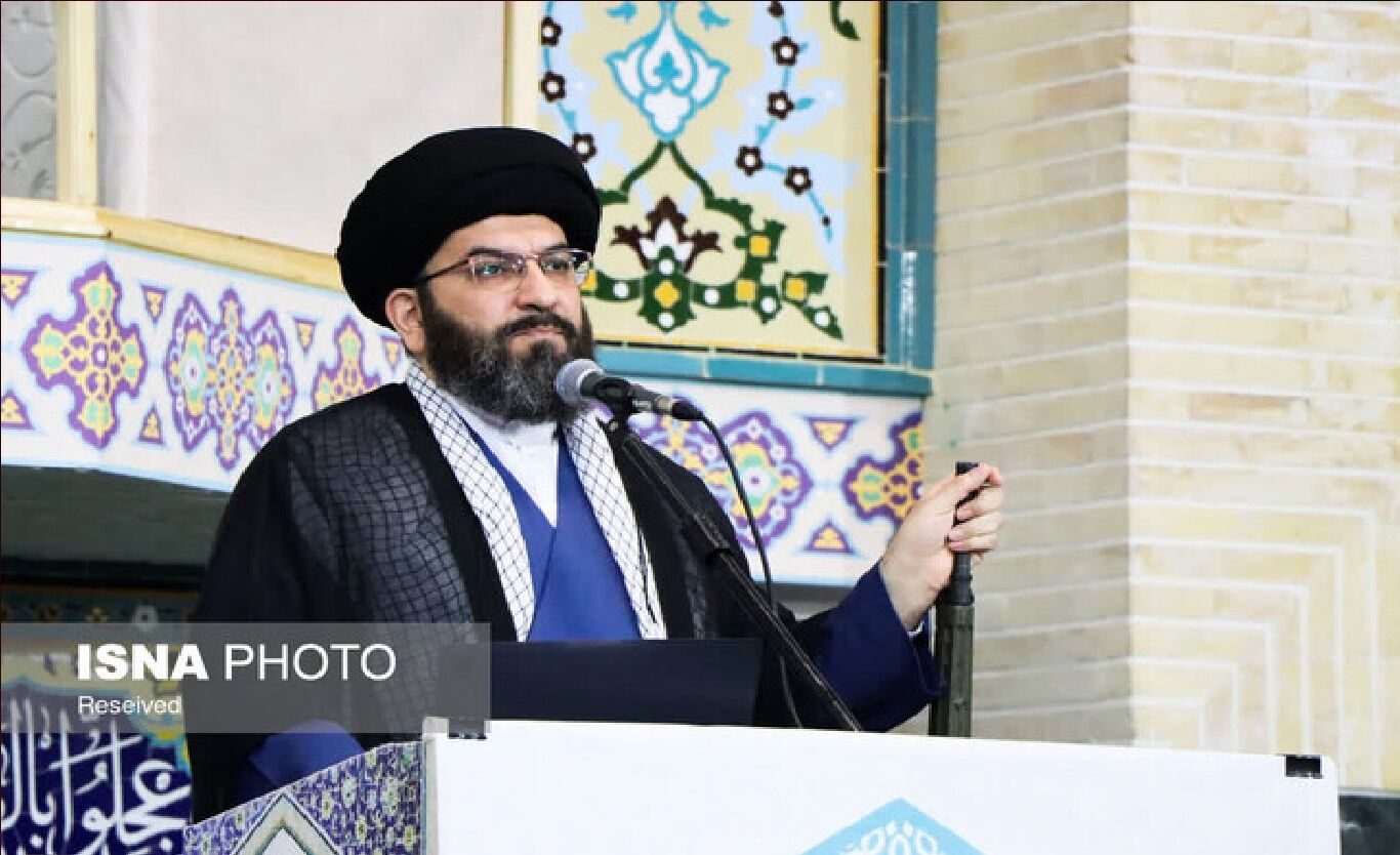 امام جمعه زنجان: شهادت رهبر انقلاب، کشور را بیمه کرد/ دشمنان مثل همیشه دچار اشتباه محاسباتی شدند