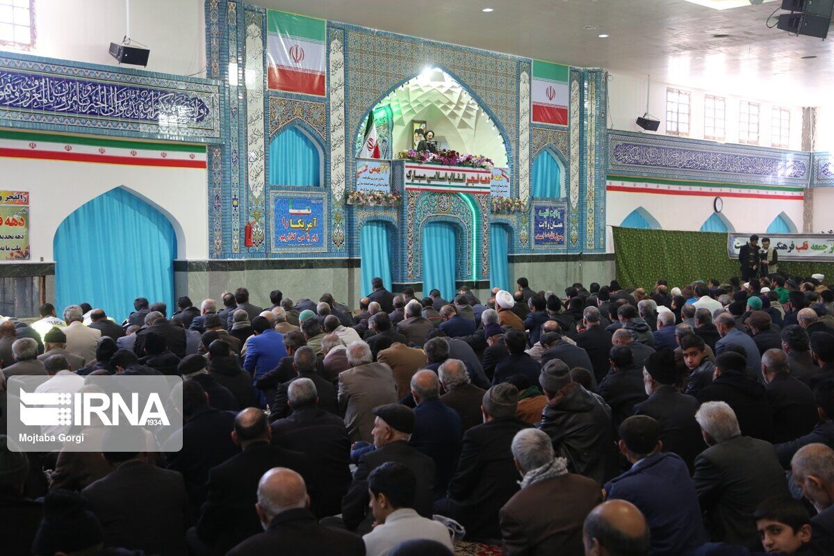 نیمه کاره ماندن خطبه های یک امام جمعه/ ماجرا چه بود؟ 