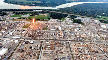 تیغ جنگ بر شریان پتروشیمی در جهان