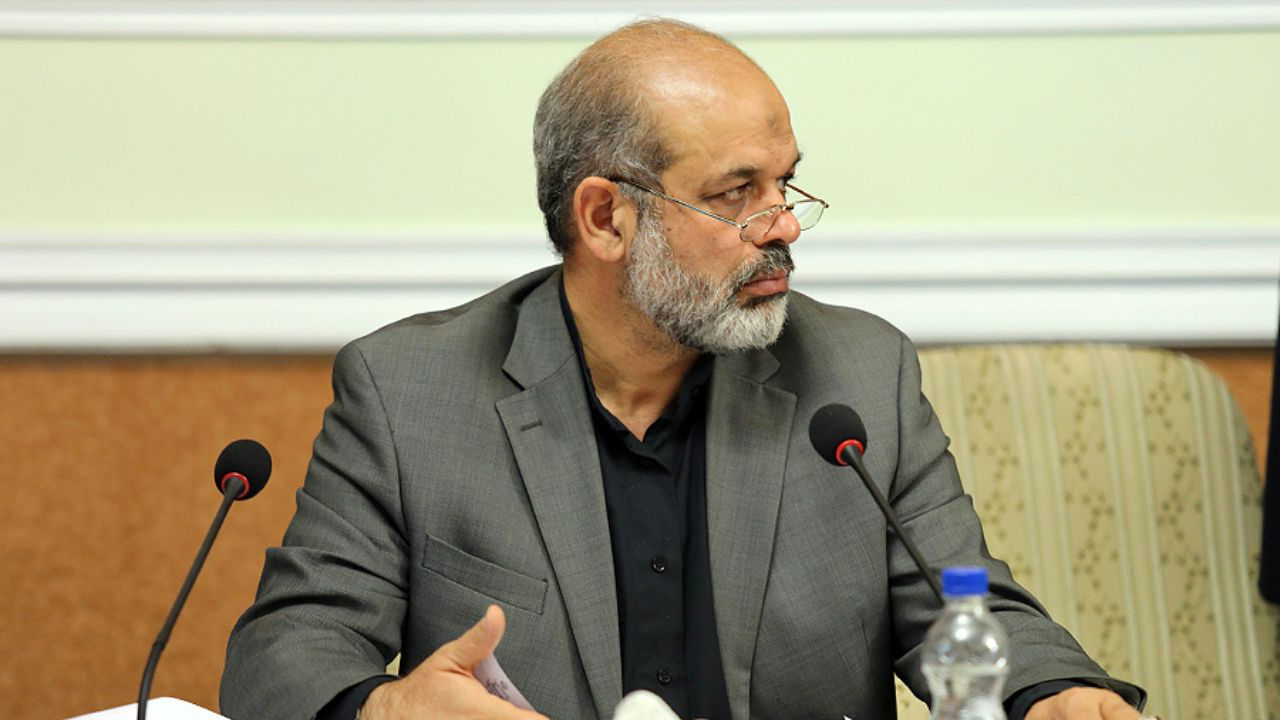 واکنش وزیر کشور به سیلی خوردن استاندار آذربایجان شرقی