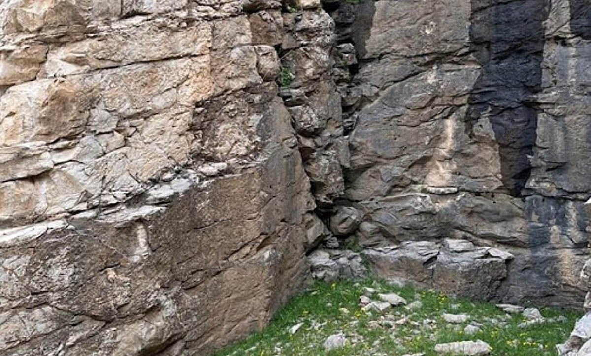 چگونه سنگ‌های غول‌آسا به آپادانا رسیدند؟