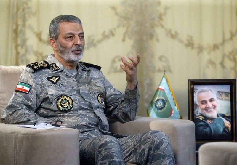 فرمانده کل ارتش: امروز تمرکز حملات دشمن روی جایگاه رهبری است