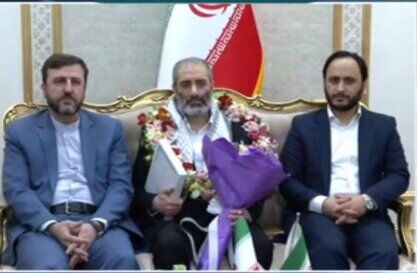 توئیت همسر اسدالله اسدی درباره آزادی همسرش