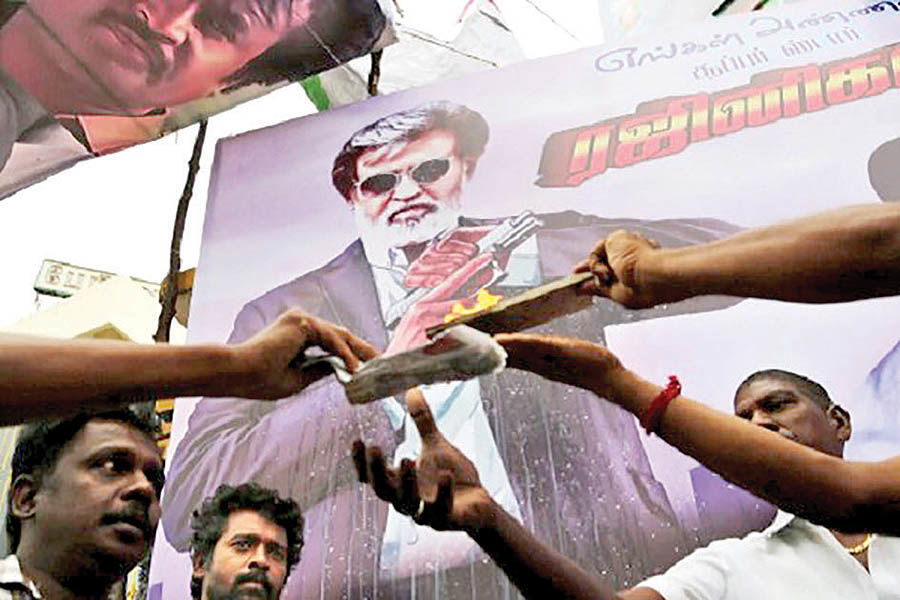 سوپراستار سینمای هند وارد دنیای سیاست می‌شود