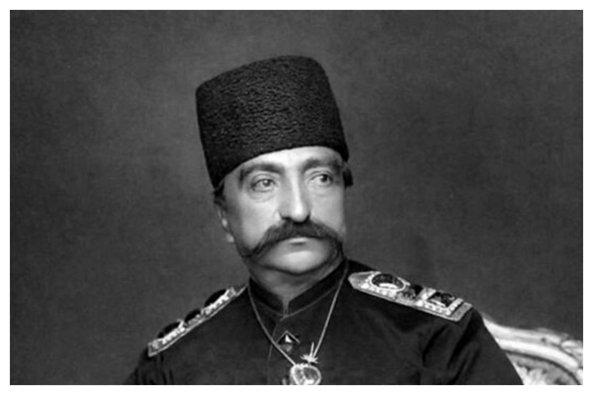 تصویری از نخستین تلفن همراه که توسط ناصرالدین شاه وارد شد