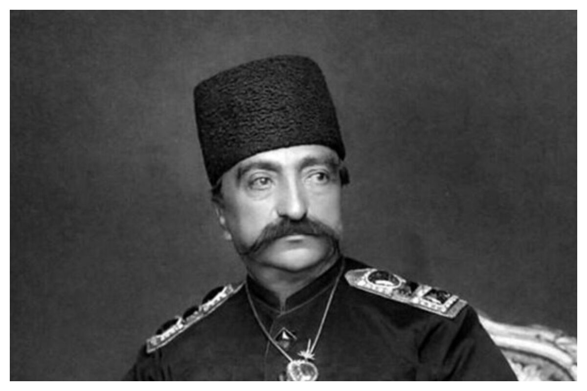 تصویری از نخستین تلفن همراه که توسط ناصرالدین شاه وارد شد