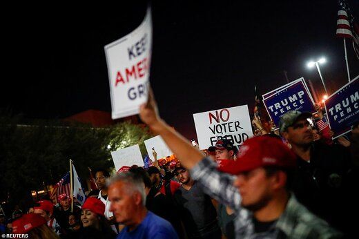 هواداران ترامپ به مراکز رأی‌گیری هجوم بردند 