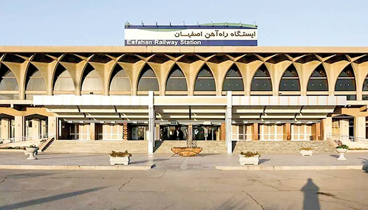 پلن رونق برای راه‌آهن اصفهان