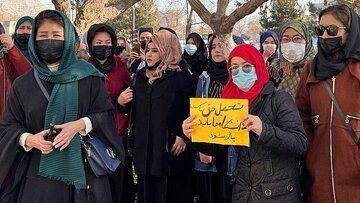 مسمومیت 80 دانش آموز دختر
