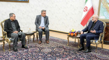 ادامه مذاکرات بر سر شروط پنج‌گانه