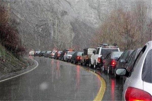 تردد یکطرفه جاده های چالوس و هراز لغو شد
