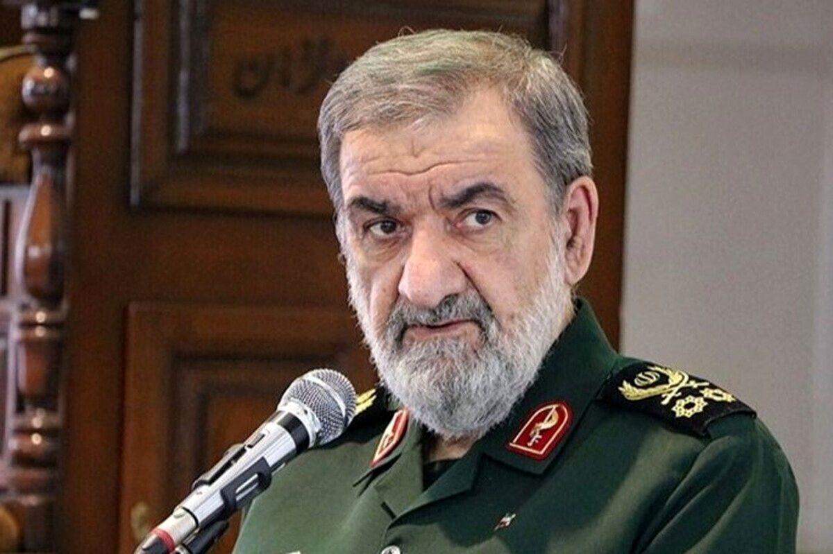 توضیحات مهم محسن رضایی درباره حفاظت از رهبر انقلاب/ در مورد مسئله هسته‌ای و پرونده هسته‌ای ایران، با کسی بحث نمی‌کند