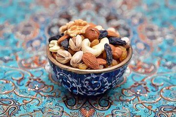 اعلام قیمت آجیل شب چله در میادین میوه و تره بار/ یک کیلو آجیل ۴ مغز چند شد؟