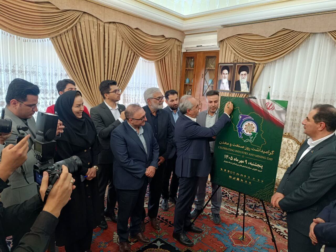لزوم قدردانی از صنعتگرانی که تولید را متوقف نکردند
