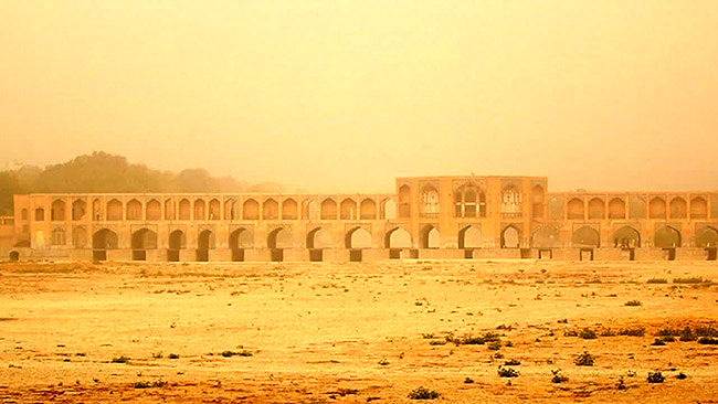 اصفهان در اوج خشکسالی 20 سال اخیر 