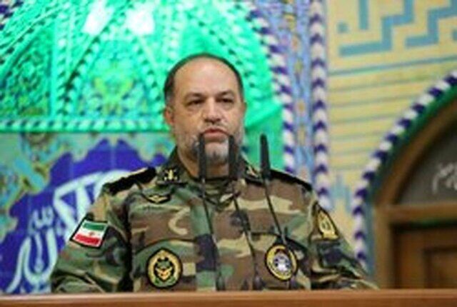 دشمنان التماس می‌کنند انتقام شهید سلیمانی را نگیریم