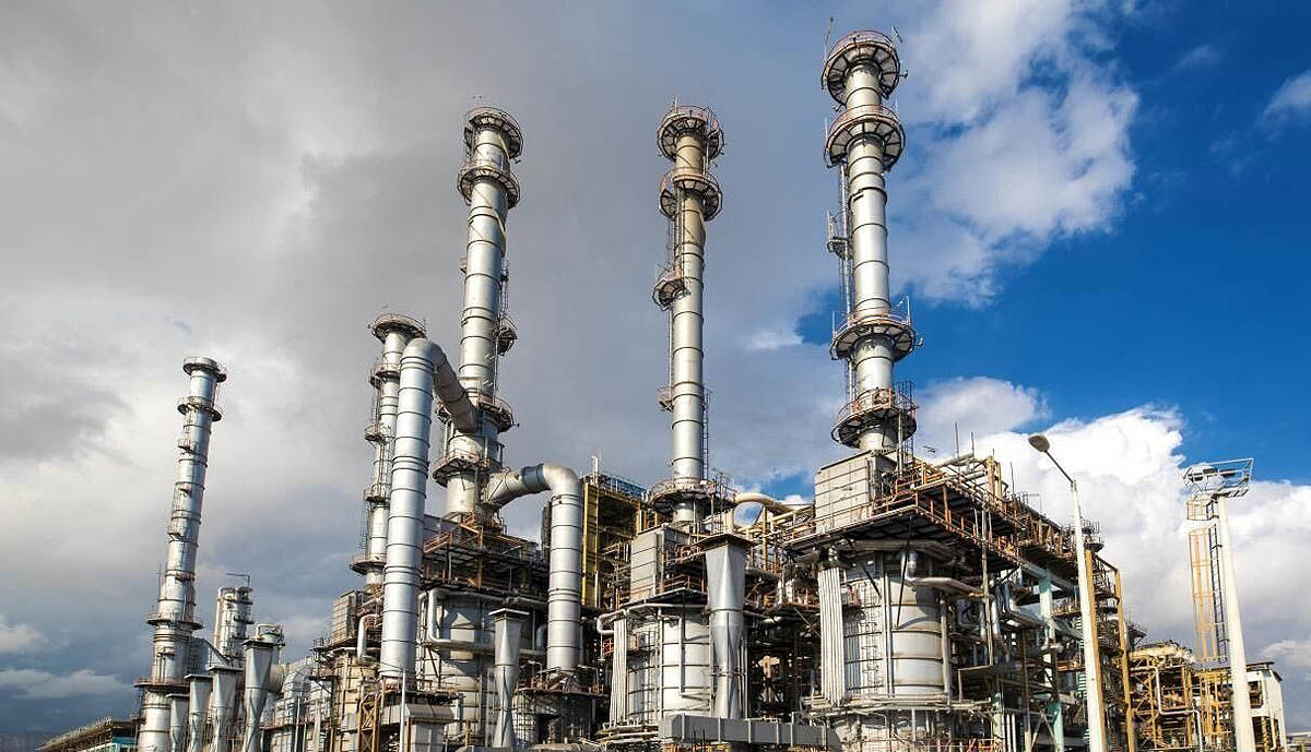 توسعه فقط به معنای افزایش ظرفیت پالایشگاه‌ها نیست