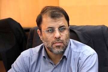 عضو کمیسیون اقتصادی مجلس: در طرح جدید بنزین سهمیه از ۱۹۰ لیتر به ۹۰ لیتر کاهش می‌یابد/ هزینه تحمیلی می‌تواند بعنوان زیرساخت یک انفجار اجتماعی عمل کند