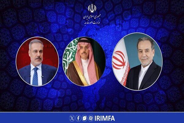 عراقچی در تماس تلفنی با وزرای خارجه عربستان و ترکیه چه گفت؟