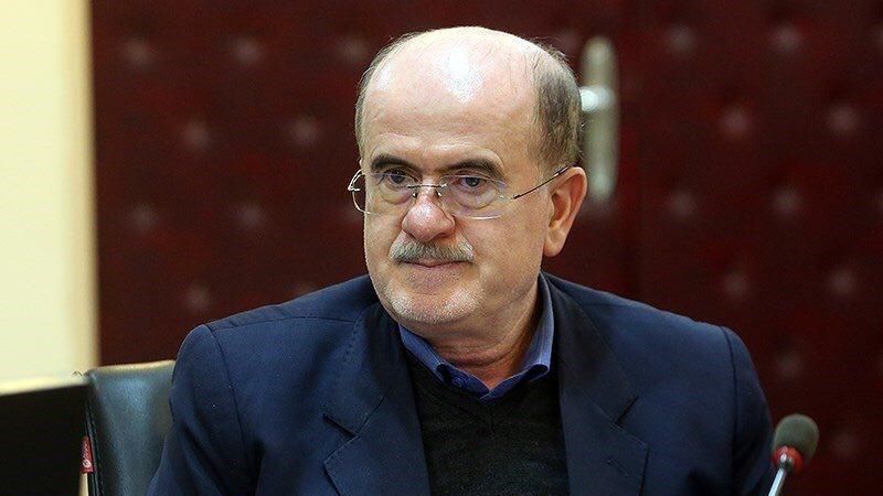 انتقاد تند مهرداد لاهوتی: ارز ترجیحی پرداخت می‌شود؛ ولی شاهد گرانی هستیم / مردم باید کالابرگ مستقیم تحویل بگیرند