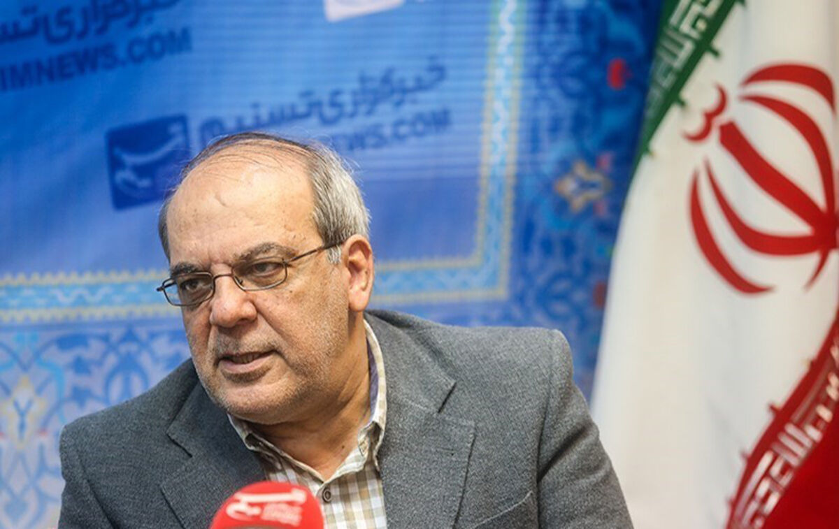 عباس عبدی: چرا با زدن ریش چنین برخوردی که با حجاب می‌شود را شاهد نیستیم؟