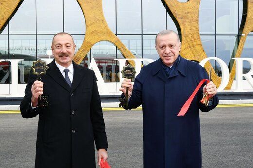 اردوغان «نشان عالی جهان تُرک» را به الهام علی‌اف تقدیم کرد