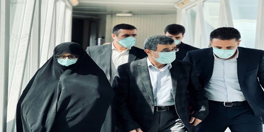 تصویری از احمدی نژاد و همسرش در دبی
