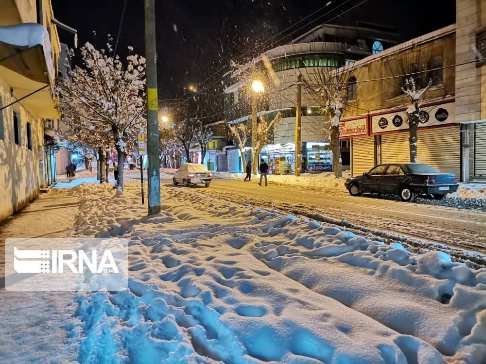 برف و سرما، برخی مدارس استان همدان تعطیل کرد