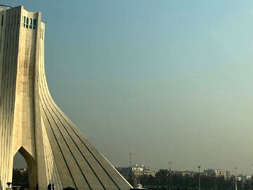 امکان ادامه بقای تهران به‌عنوان پایتخت وجود ندارد / آینده تهران چه می‌شود؟