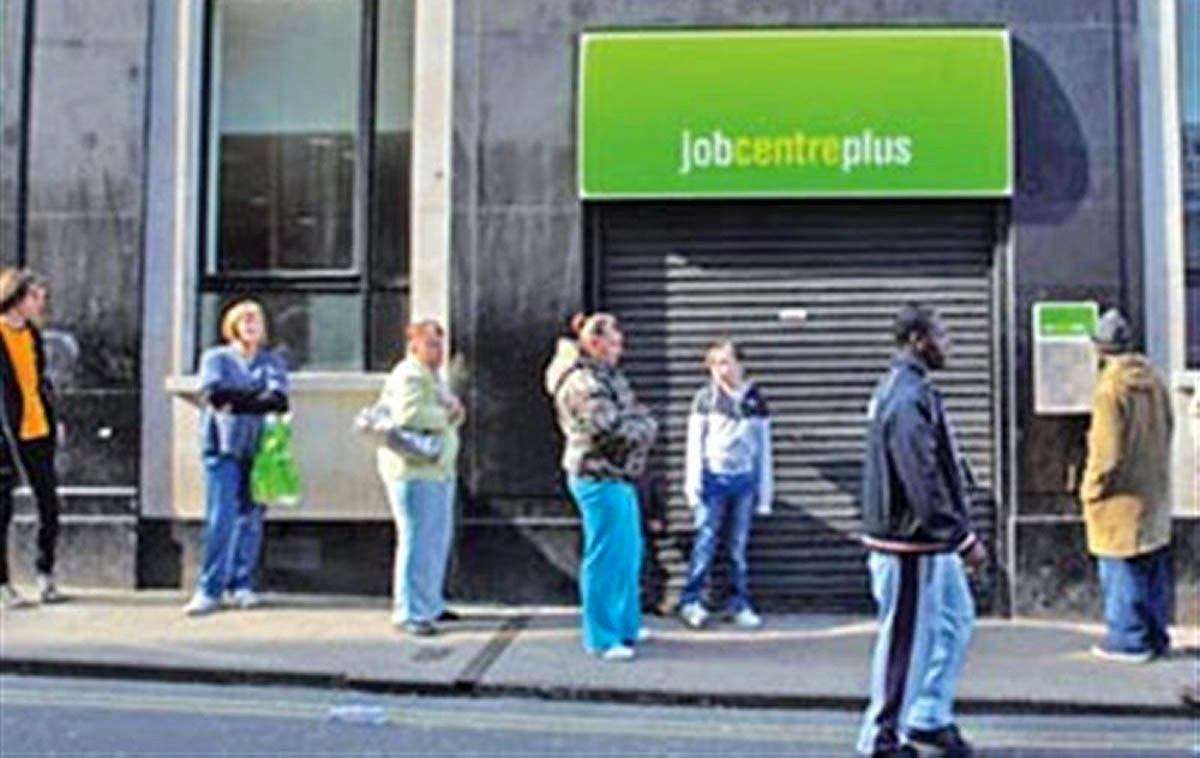 افزایش نرخ بیکاری در انگلیس
