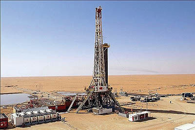رقابت 26 شرکت خارجی برای میدان‌های نفتی و گازی عراق 