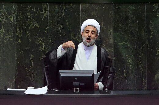 ذوالنور: رئیسی جای سفرهای استانی، همین تهران وزارتخانه به وزارتخانه برود