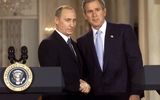 انتشار یک سند ادعایی از سوی آرشیو امنیت ملی آمریکا/ سال 2001 بوش و پوتین درباره برنامه هسته‌ای ایران گفت‌وگو کردند/ پوتین اطمینان داد تعاملات روسیه با ایران محدود و کنترل‌شده است