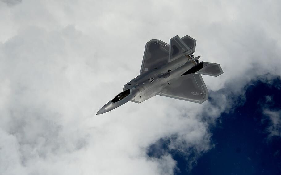 آمریکا، نیروی هوایی امارات را تقویت کرد/ F22ها به ابوظبی رسیدند