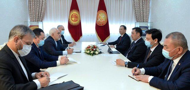 دیدار ظریف و رئیس جمهور قرقیزستان
