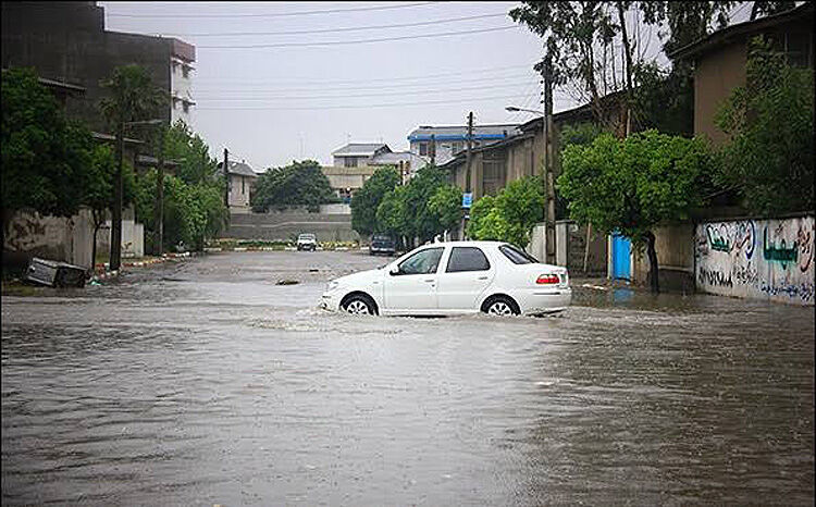 آب، خیابان‌های 6 شهر مازندران را برد 