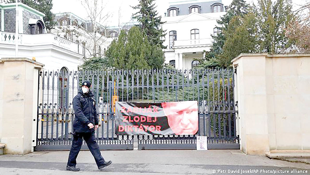 اخراج کلیه پرسنل سفارت روسیه در پراگ 